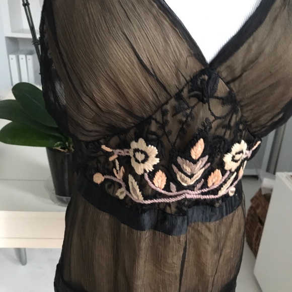 Hale Bob Halter Top - Picture 2 of 6